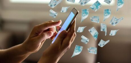 Como conseguir renda extra trabalhando de casa usando apenas o celular ou internet