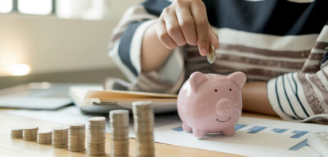 Maneiras simples de economizar dinheiro no dia a dia sem mudar sua rotina